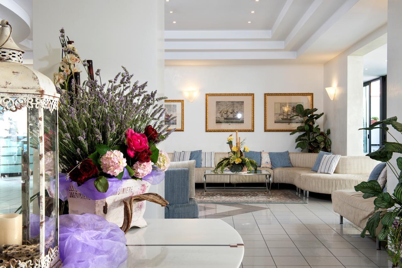 Hotel La Conchiglia ベラーリア・イジェア・マリーナ エクステリア 写真