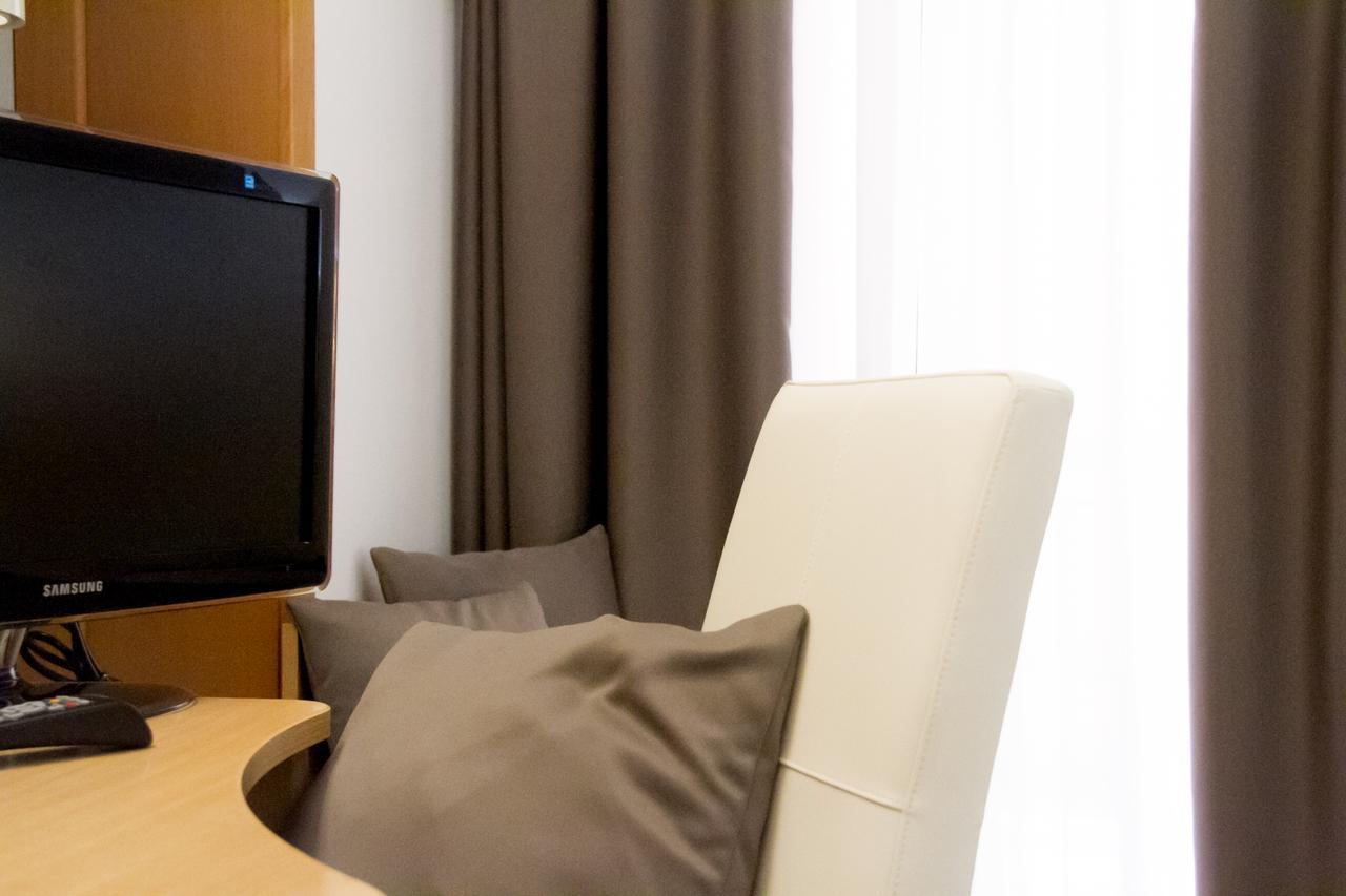 Hotel La Conchiglia ベラーリア・イジェア・マリーナ エクステリア 写真