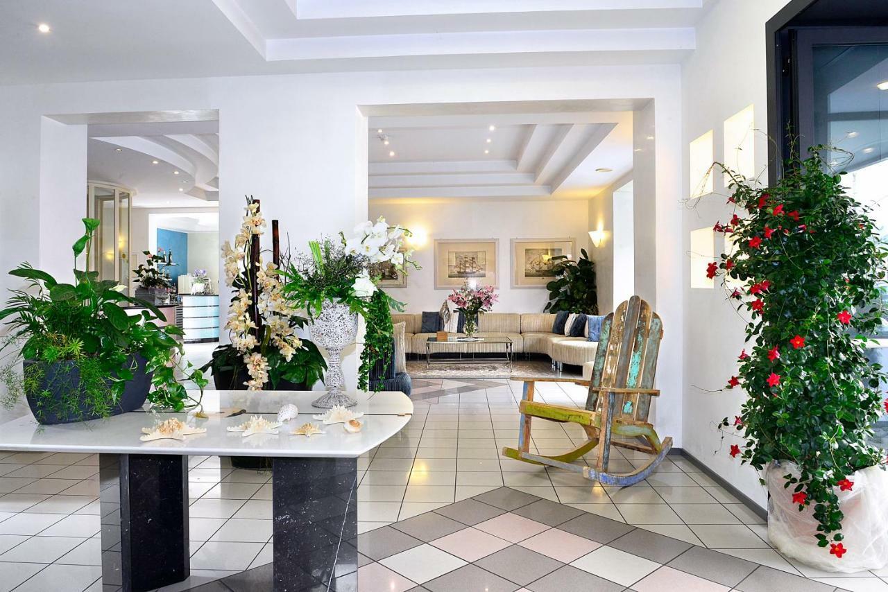 Hotel La Conchiglia ベラーリア・イジェア・マリーナ エクステリア 写真